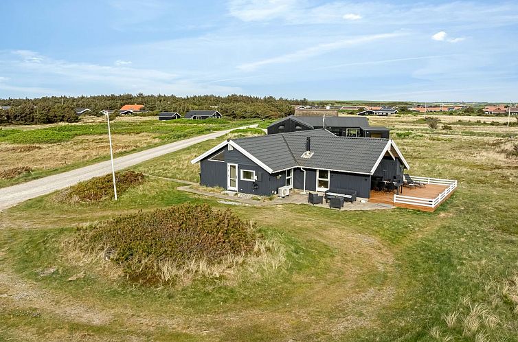 Vakantiehuis "Filip" - 100m from the sea