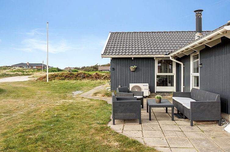 Vakantiehuis "Filip" - 100m from the sea