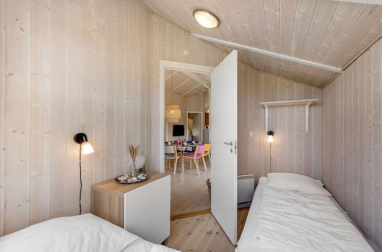 Vakantiehuis "Eemil" - 700m from the sea