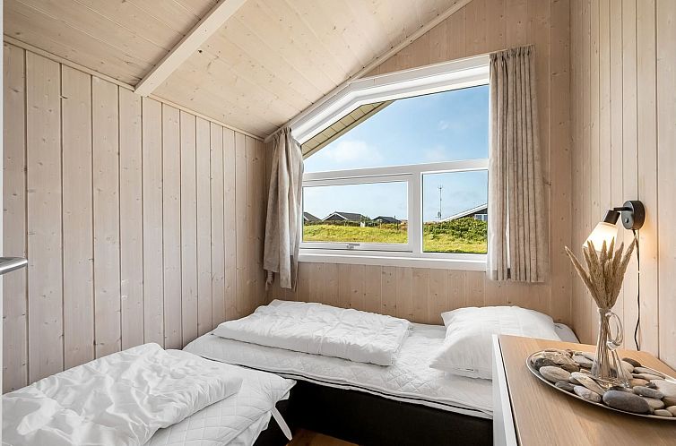 Vakantiehuis "Eemil" - 700m from the sea