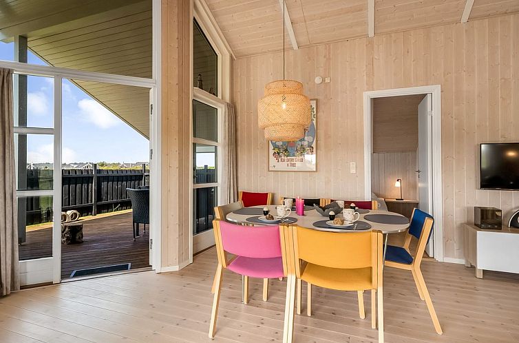 Vakantiehuis "Eemil" - 700m from the sea