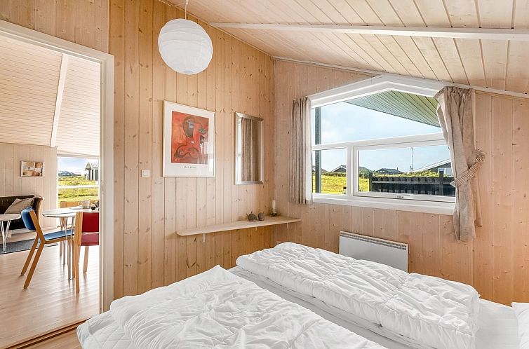 Vakantiehuis "Eemil" - 700m from the sea