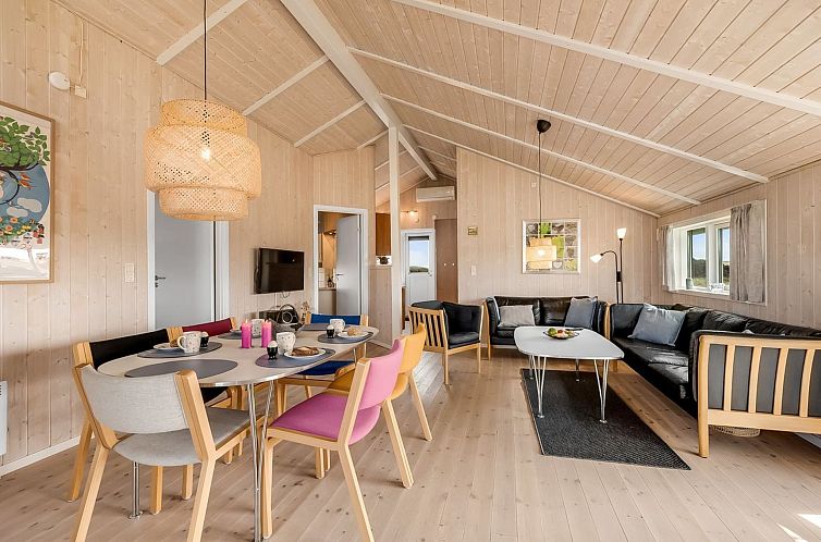 Vakantiehuis "Eemil" - 700m from the sea