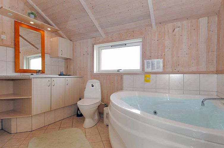 Vakantiehuis "Bryngeir" - 100m from the sea