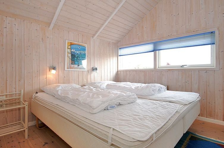 Vakantiehuis "Bryngeir" - 100m from the sea