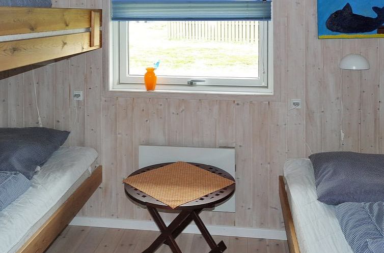 Vakantiehuis "Bryngeir" - 100m from the sea