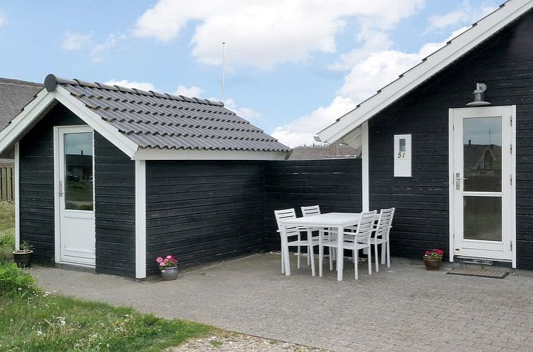 Vakantiehuis "Bryngeir" - 100m from the sea