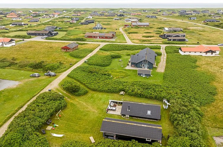 Vakantiehuis "Kamile" - 400m from the sea