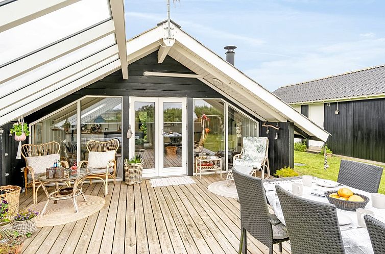 Vakantiehuis "Kamile" - 400m from the sea