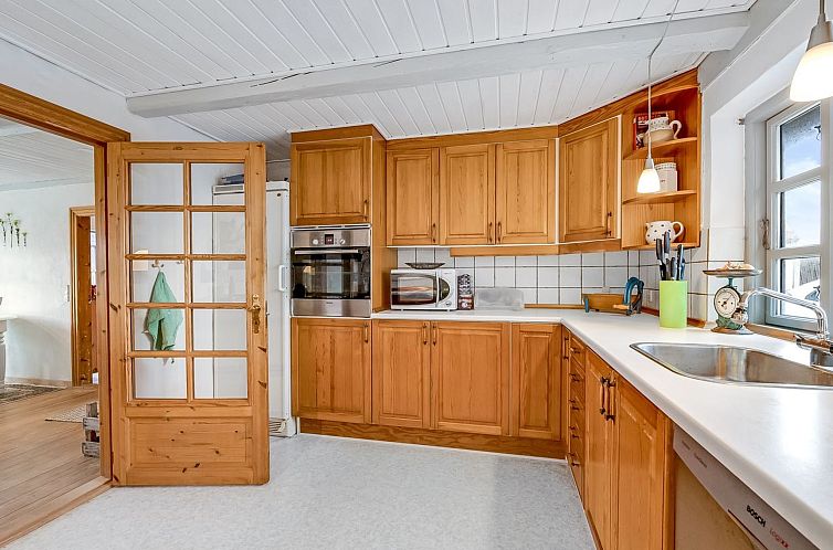 Vakantiehuis "Orvo" - 150m from the sea