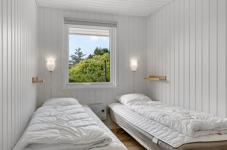 Vakantiehuis "Eftim" - 500m from the sea