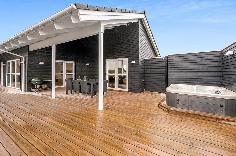 Vakantiehuis "Markku" - 400m from the sea