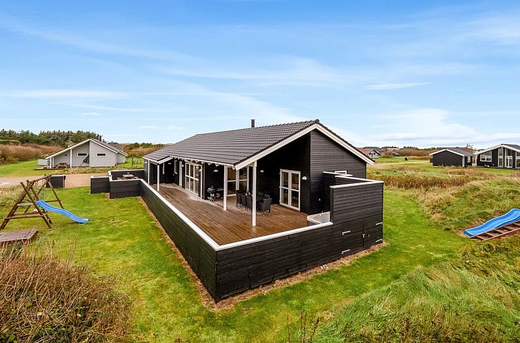 Vakantiehuis "Markku" - 400m from the sea