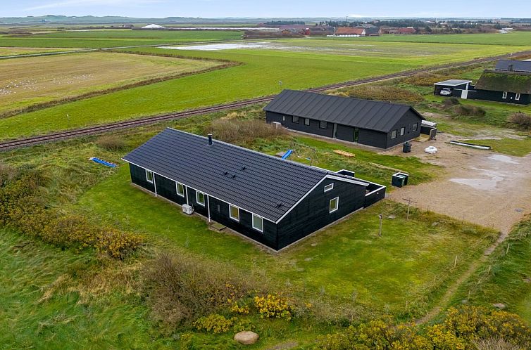 Vakantiehuis "Markku" - 400m from the sea