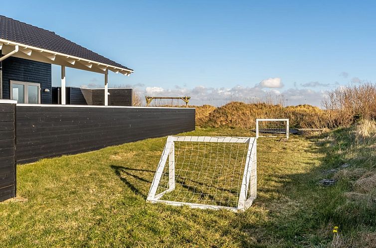 Vakantiehuis "Markku" - 400m from the sea