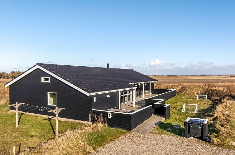 Vakantiehuis "Markku" - 400m from the sea