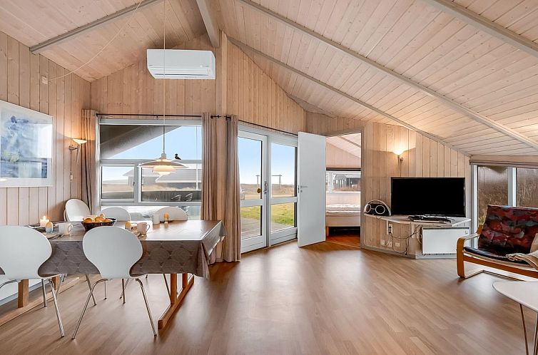 Vakantiehuis "Mimo" - 150m from the sea