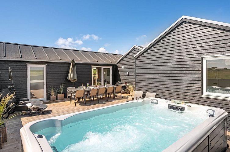 Vakantiehuis "Ivar" - 300m from the sea