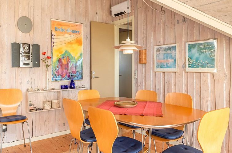 Vakantiehuis "Eldmar" - 500m from the sea
