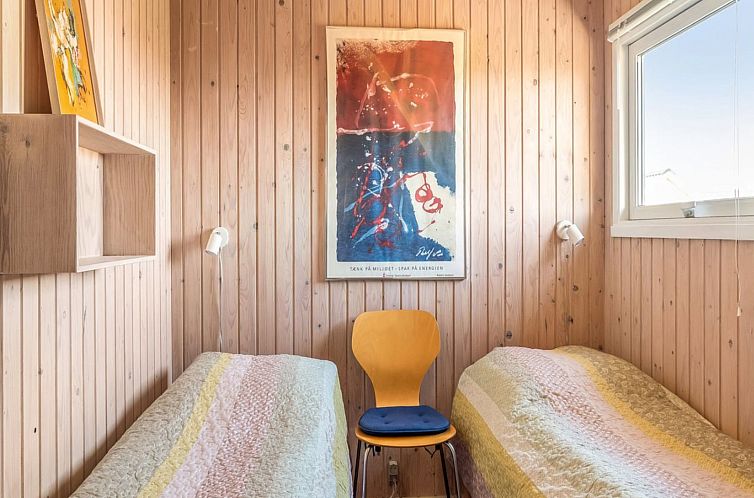 Vakantiehuis "Eldmar" - 500m from the sea