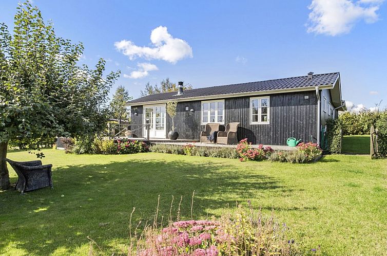 Vakantiehuis "Sinika" - 400m from the sea