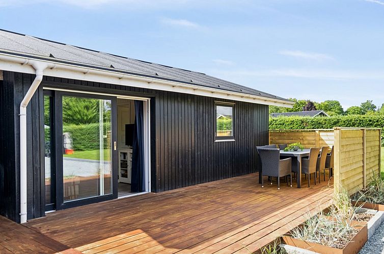 Vakantiehuis "Nora" - 100m from the sea