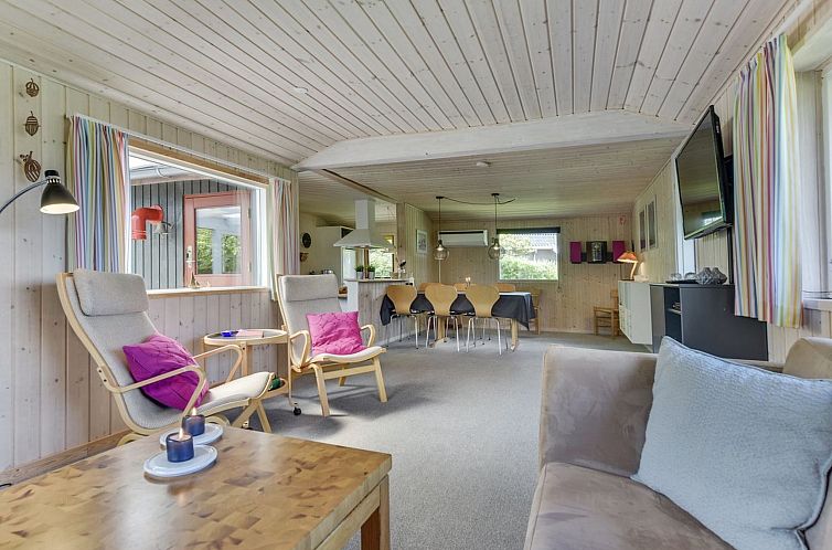 Vakantiehuis "Agnita" - 300m from the sea