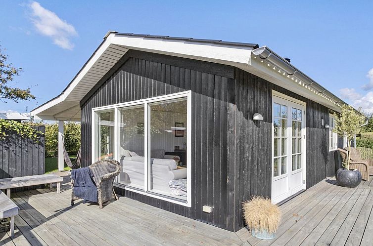 Vakantiehuis "Sinika" - 400m from the sea