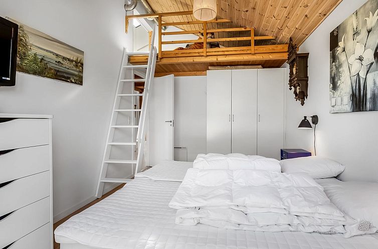 Vakantiehuis "Shania" - 300m from the sea