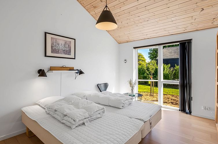 Vakantiehuis "Shania" - 300m from the sea