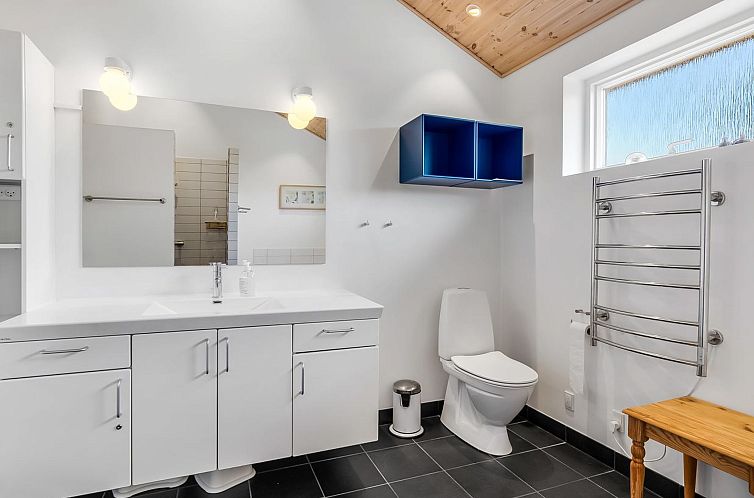 Vakantiehuis "Shania" - 300m from the sea