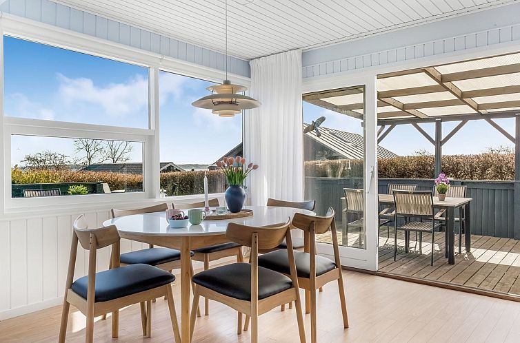 Vakantiehuis "Giselle" - 150m from the sea