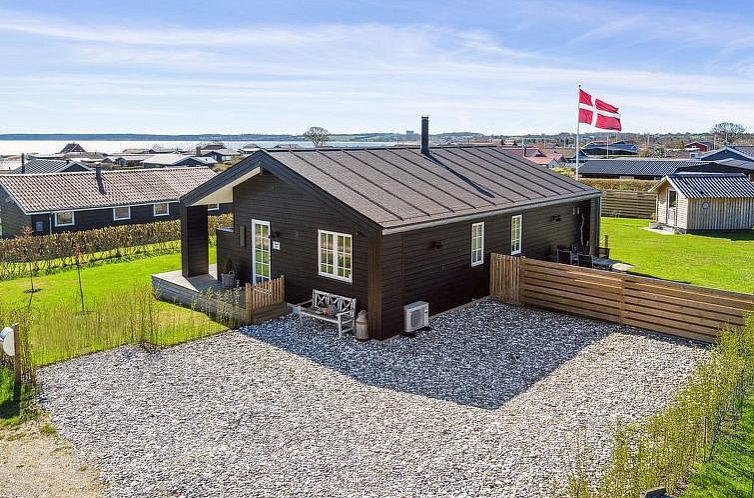 Vakantiehuis "Ovine" - 300m from the sea