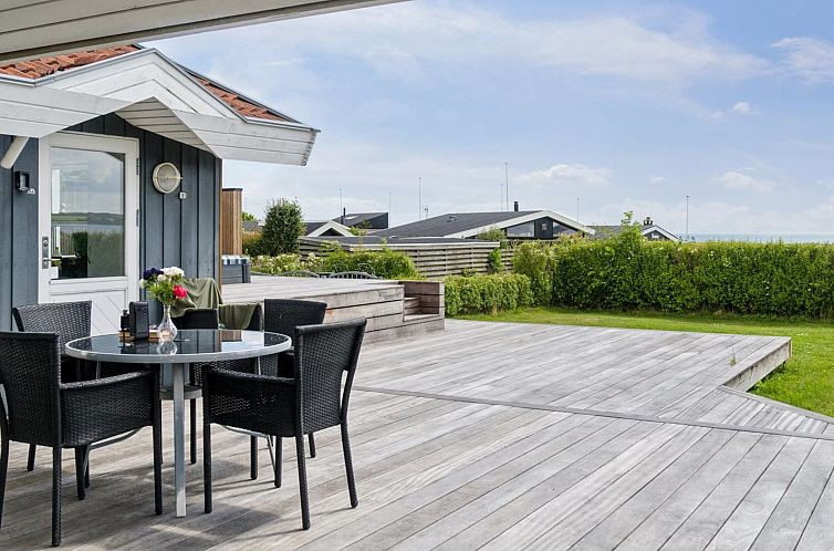 Vakantiehuis "Nahele" - 150m from the sea