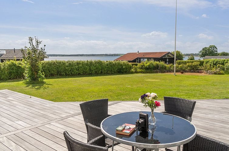 Vakantiehuis "Nahele" - 150m from the sea