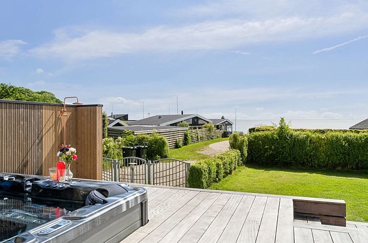 Vakantiehuis "Nahele" - 150m from the sea