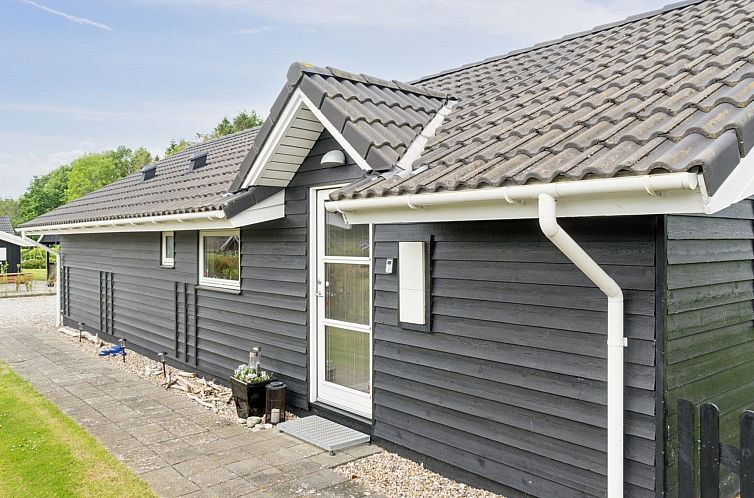 Vakantiehuis "Alpa" - 600m from the sea