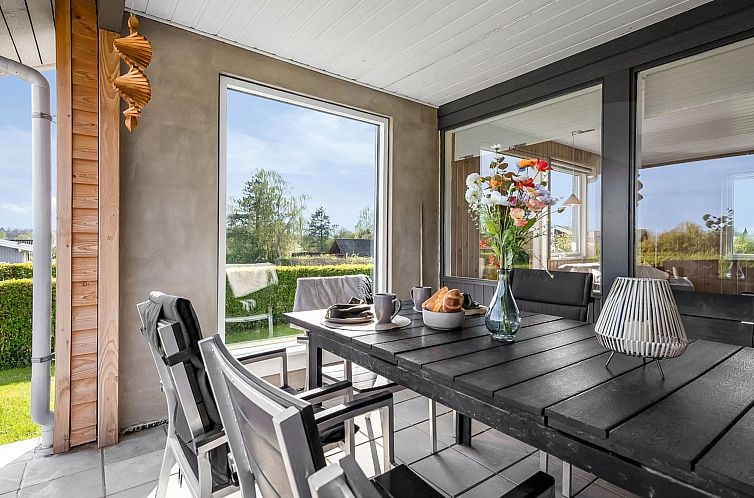 Vakantiehuis "Alpa" - 600m from the sea