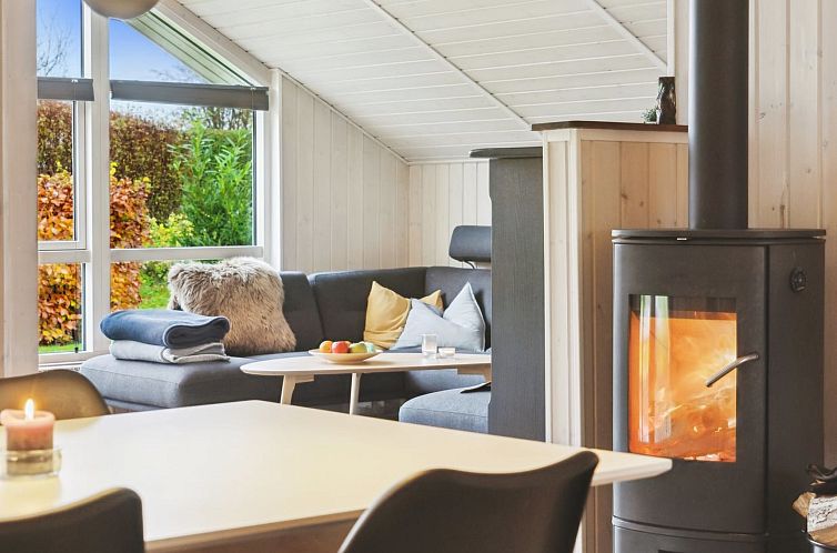 Vakantiehuis "Alpa" - 600m from the sea