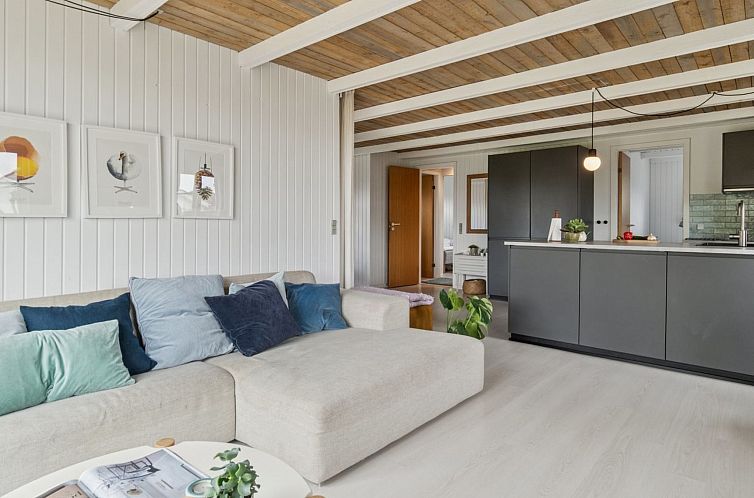 Vakantiehuis "Arnetta" - 150m from the sea