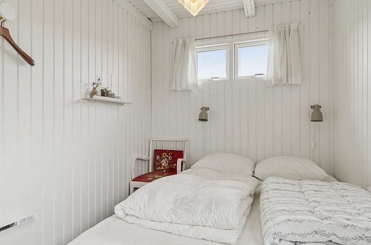 Vakantiehuis "Arnetta" - 150m from the sea