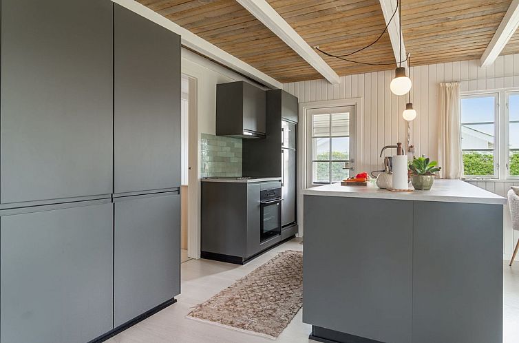 Vakantiehuis "Arnetta" - 150m from the sea