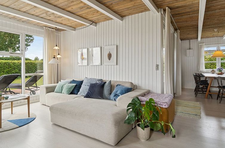 Vakantiehuis "Arnetta" - 150m from the sea