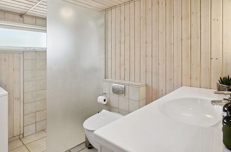 Vakantiehuis "Sari" - 250m from the sea