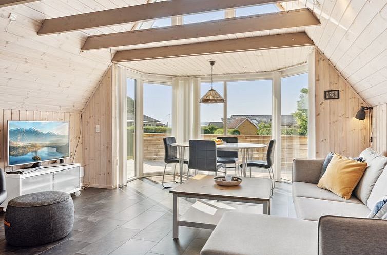 Vakantiehuis "Leve" - 200m from the sea