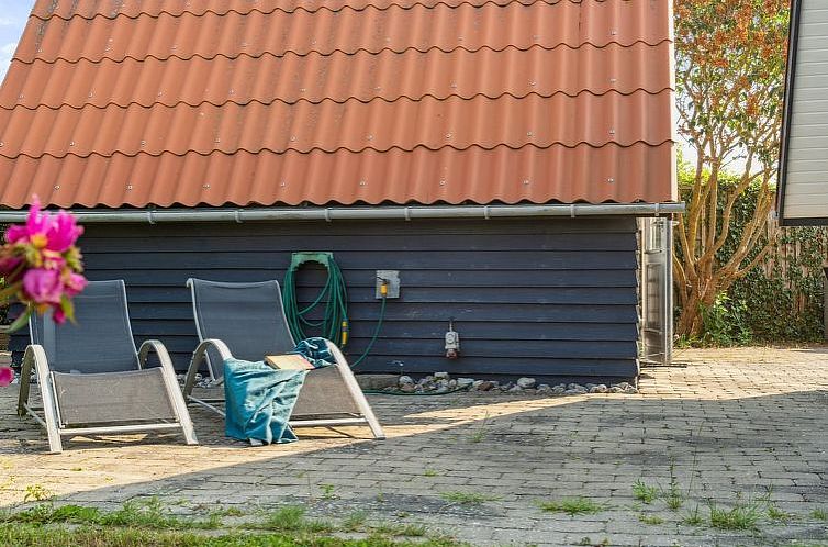 Vakantiehuis "Leve" - 200m from the sea