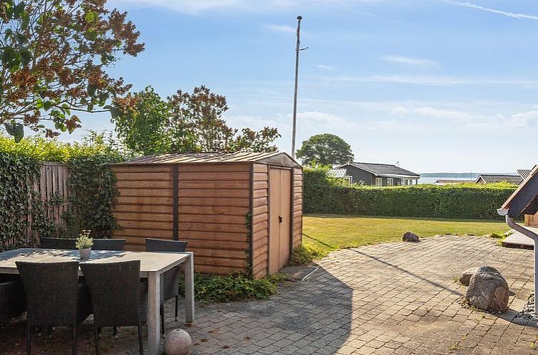 Vakantiehuis "Leve" - 200m from the sea