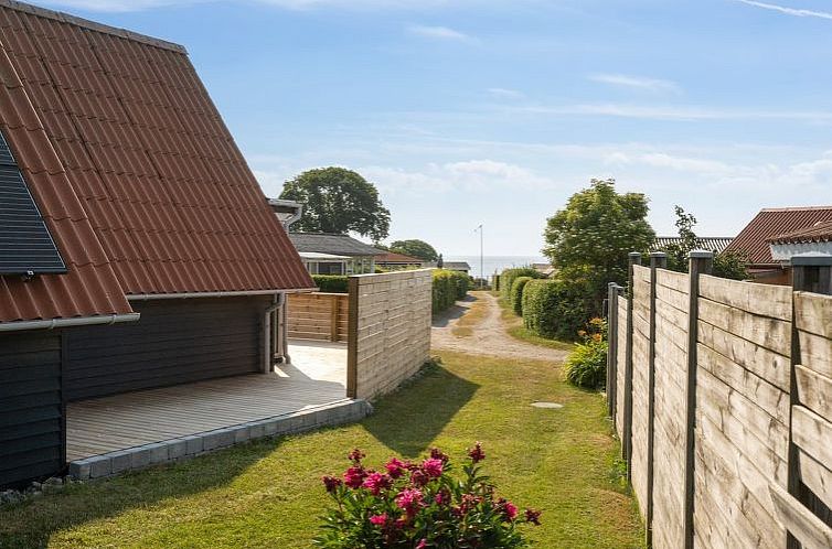 Vakantiehuis "Leve" - 200m from the sea