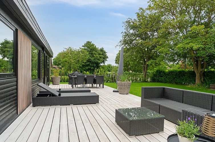 Vakantiehuis "Ekatarina" - 125m from the sea