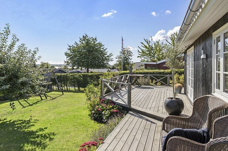 Vakantiehuis "Sinika" - 400m from the sea